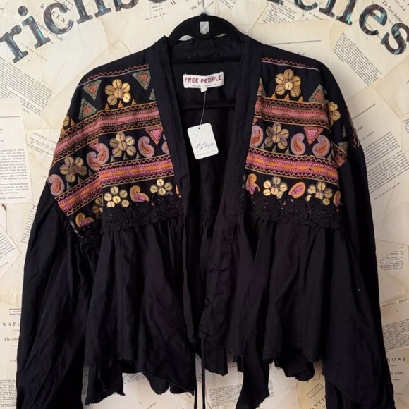Free People Savannah Bed Jacket Embroider Lace PaisleyPrint Sequin BlackPurple - Picture 4 of 5